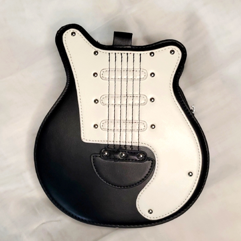 Black and White‎ Guitar-Shaped Bag